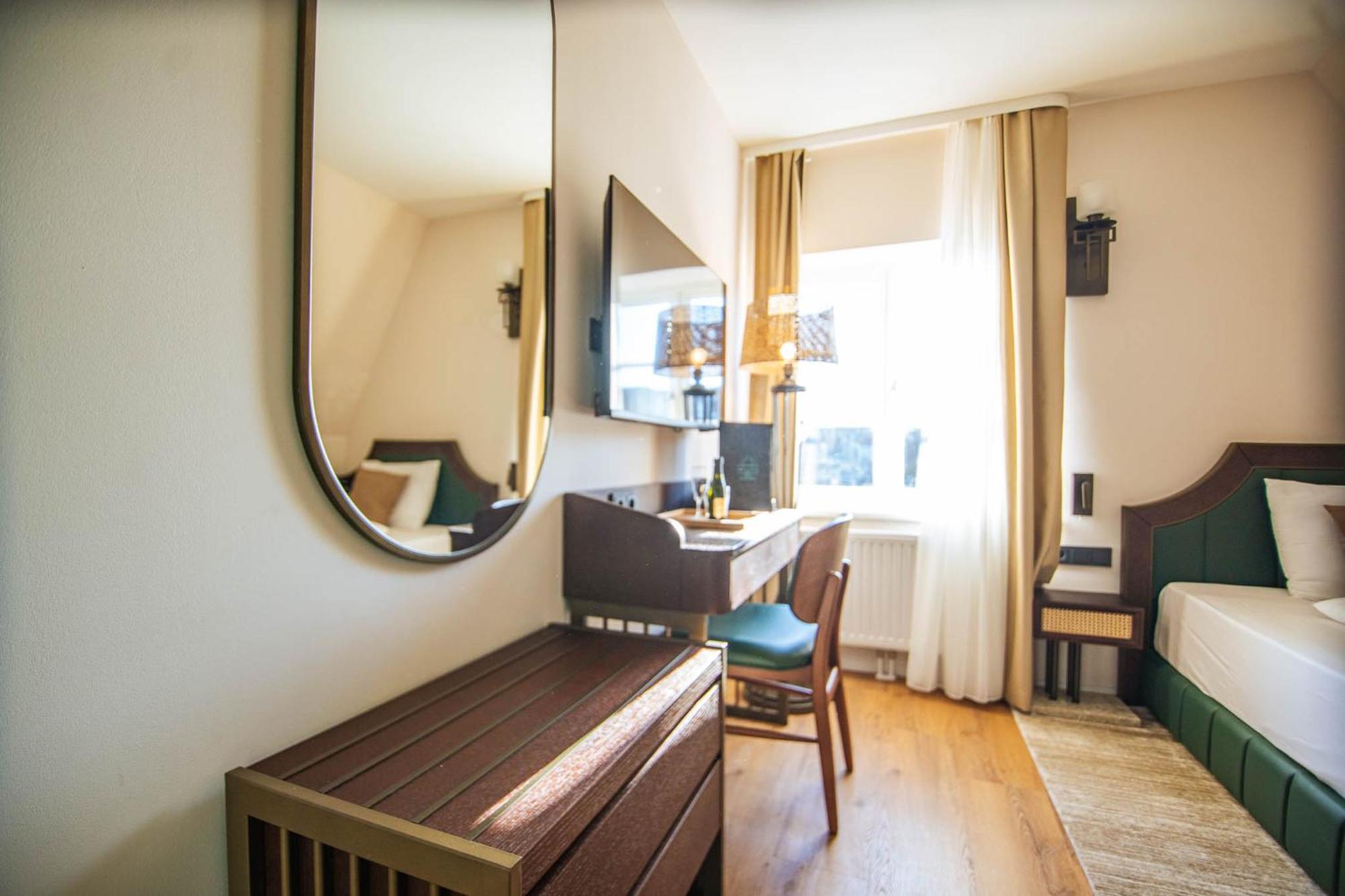 Hotel Ratsmuehle Lueneburg Экстерьер фото