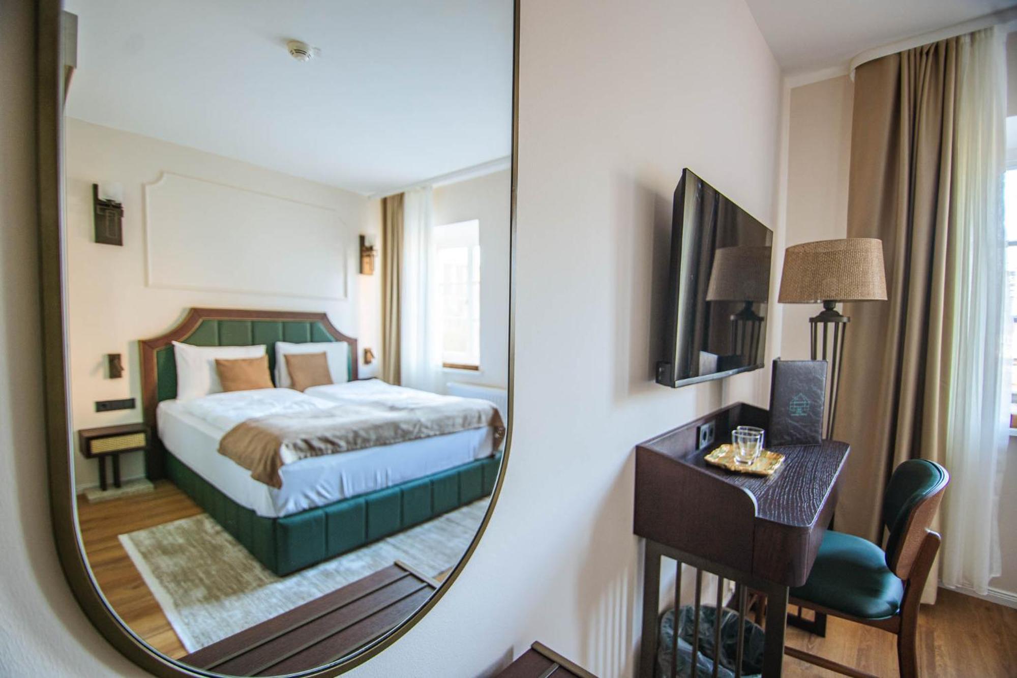 Hotel Ratsmuehle Lueneburg Экстерьер фото