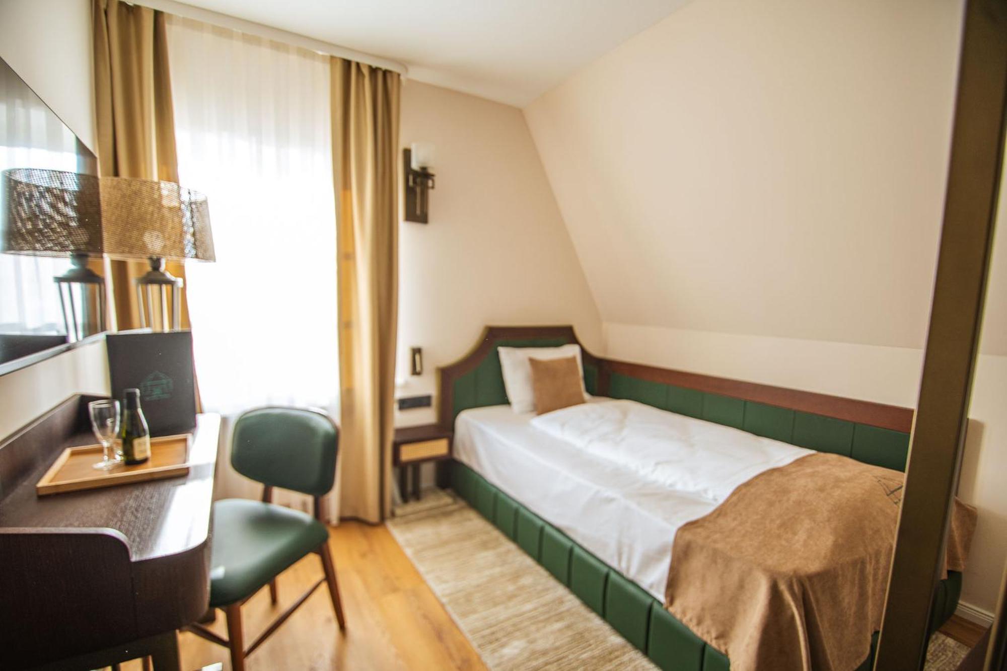 Hotel Ratsmuehle Lueneburg Экстерьер фото